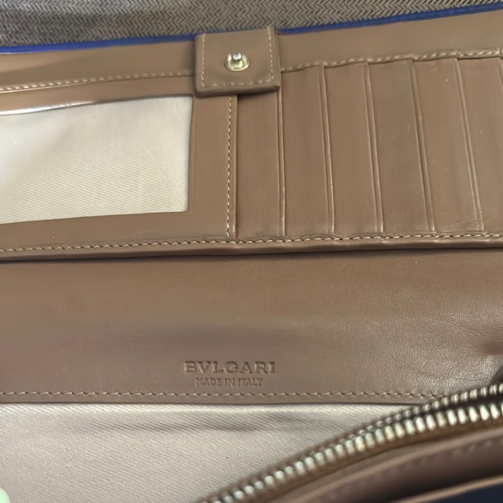 -* Bvlgari Black and Brown Leather Wallet with Smooth Finish